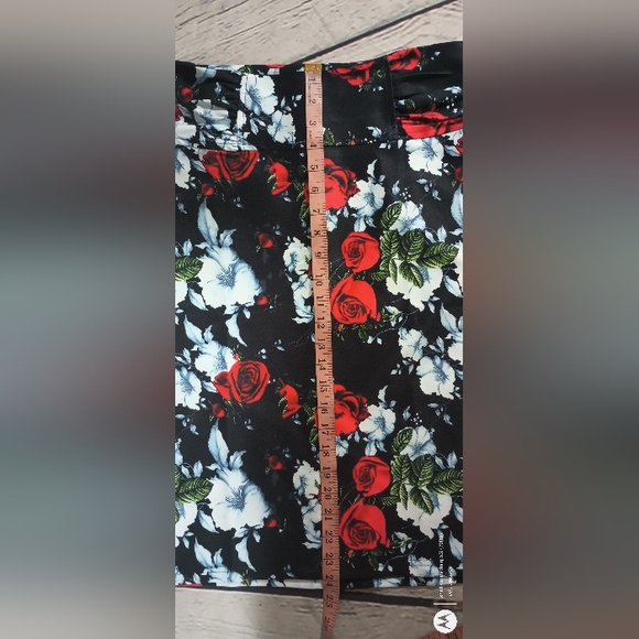 Vintage FloralPrint High-Rise Midi PencilSkirt Black - Picture 10 of 13
